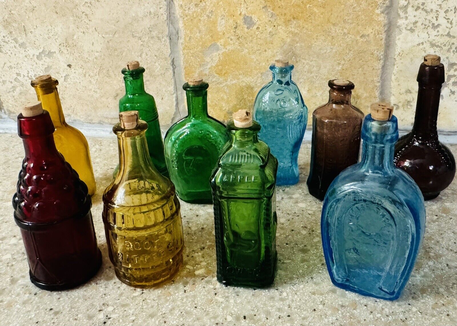 Lot 10 Vintage Wheaton & Taiwan Miniature Glass Bottles W/corks