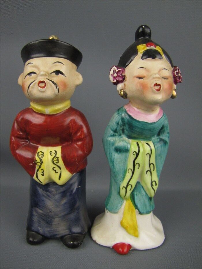Vintage Kissing Japanese Couple S/P Ceramic Shakers Set Japan