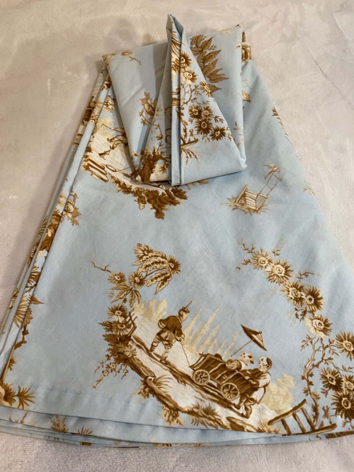 Vintage Scalamandre Pillement Toile  Blue Brown  Chinese silk Round Tablecloth