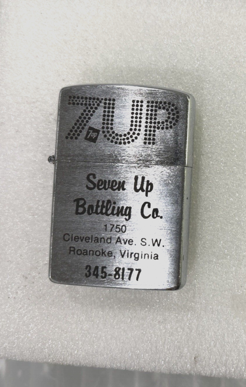 Vintage 7 Up Lighter CalKor Lighter Seven Up Advertising Lighter Not Zippo Nice