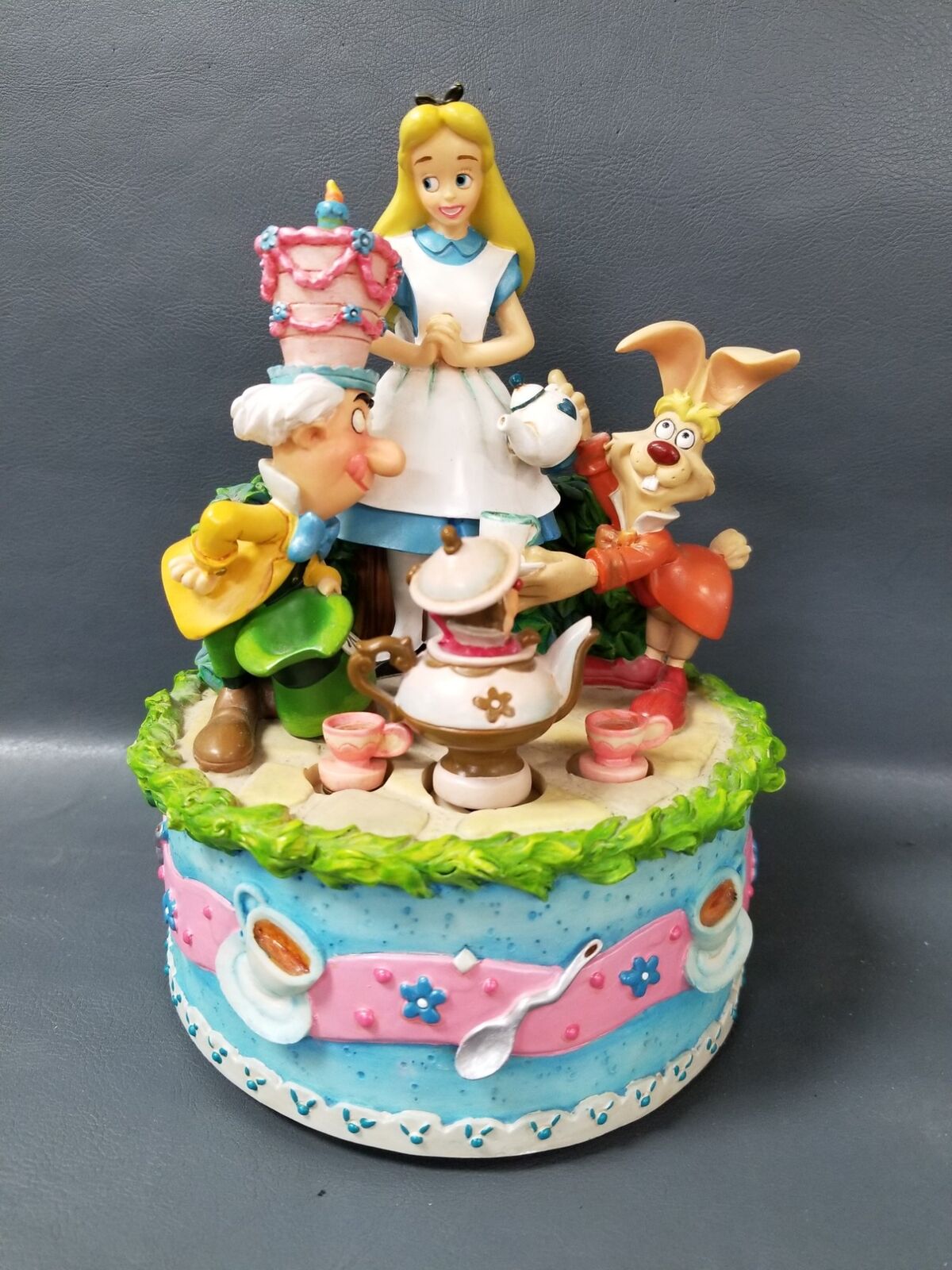 RARE Alice In Wonderland Music Box Mad Hatter Tea Party Disney Golden Afternoon