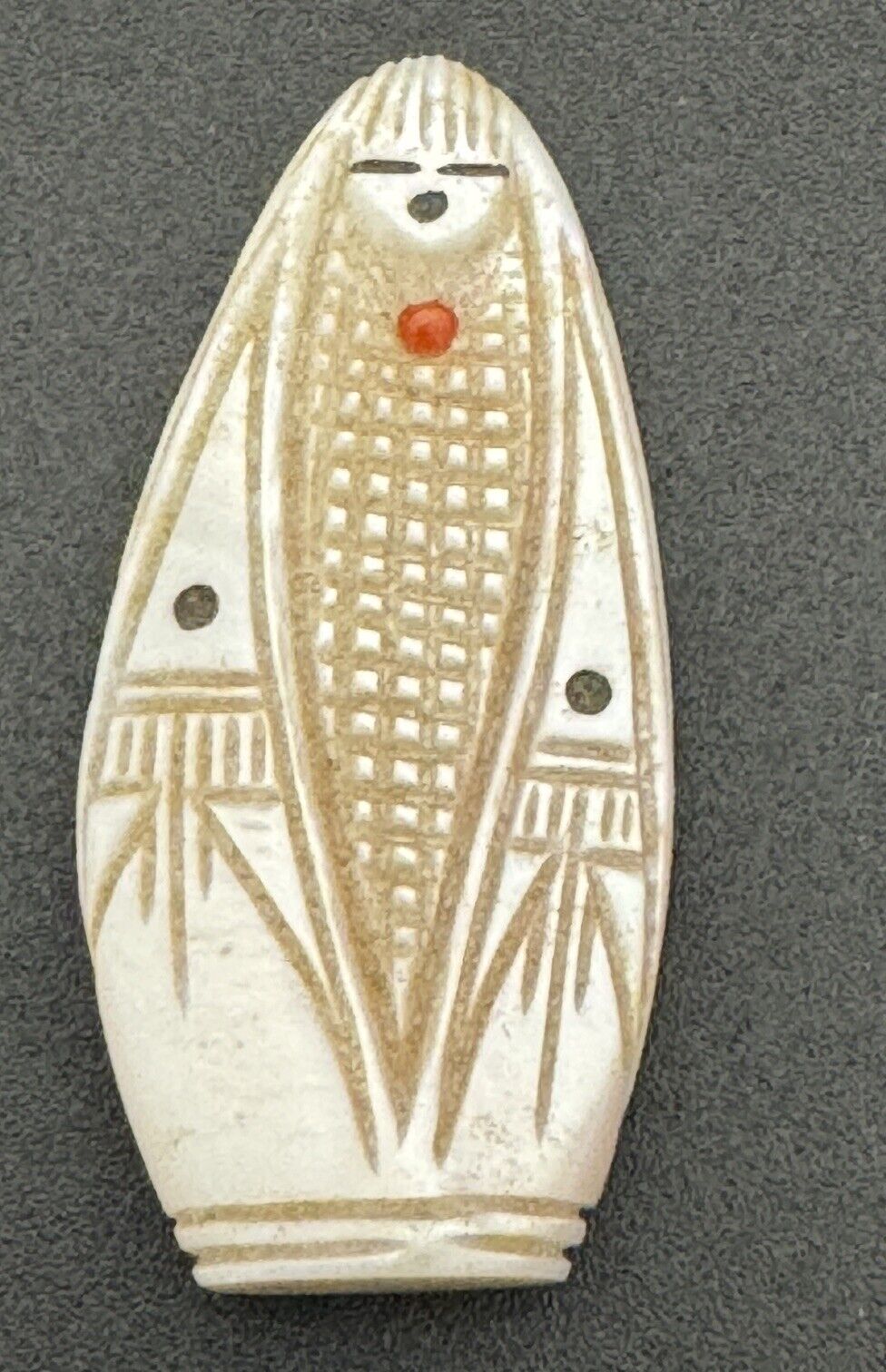 Vintage Native American Zuni Corn Maiden Fetish - Shell