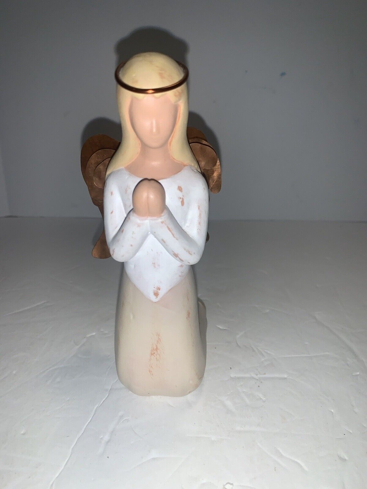 Vtg. 2002 Gentle Soul #80076 (Faith) praying angel figurine W/brass Wings
