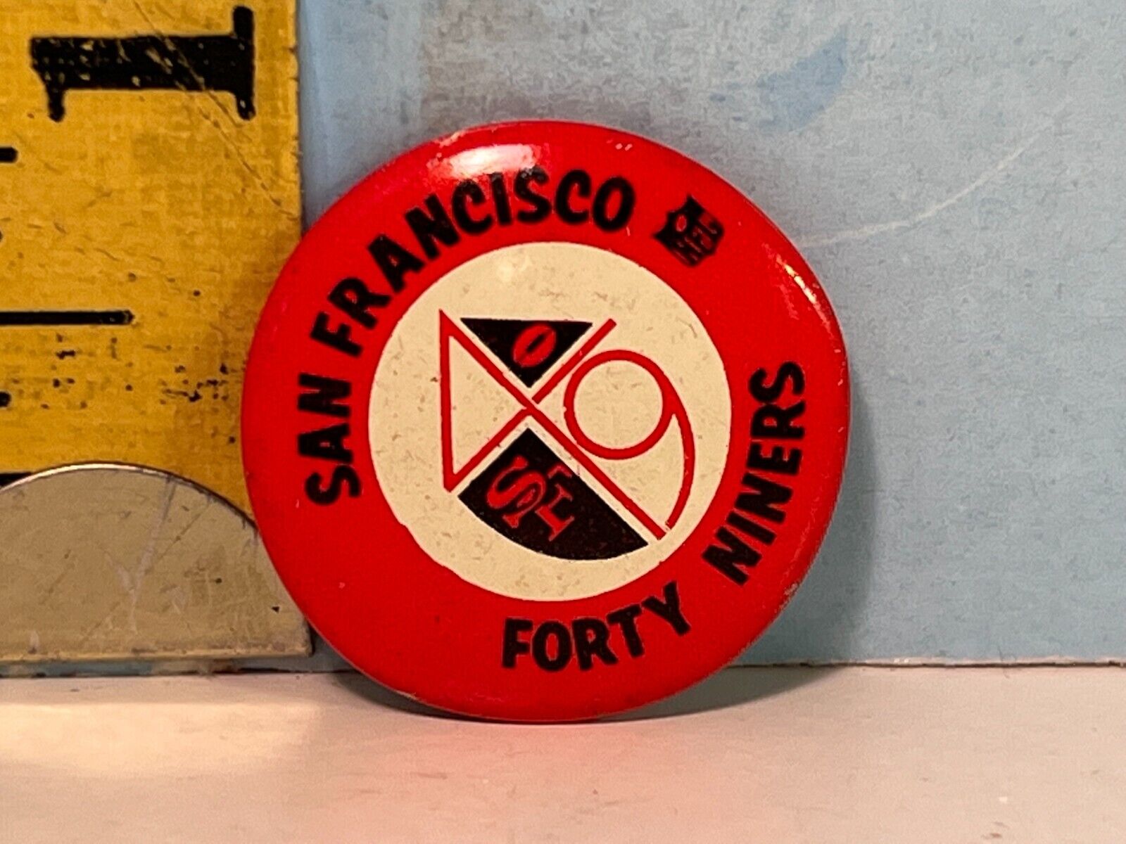 Vintage San Francisco 49ers Football Pinback Button VG