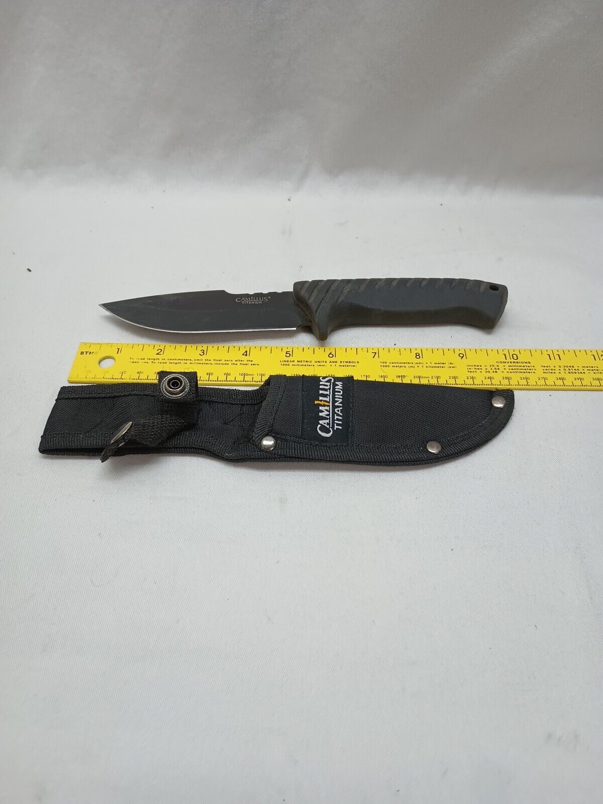 Camillus Titanium 440 Fixed Blade Hunting Knife With Sheath 