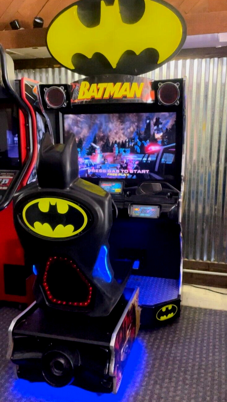 Batman Arcade Driving Machine