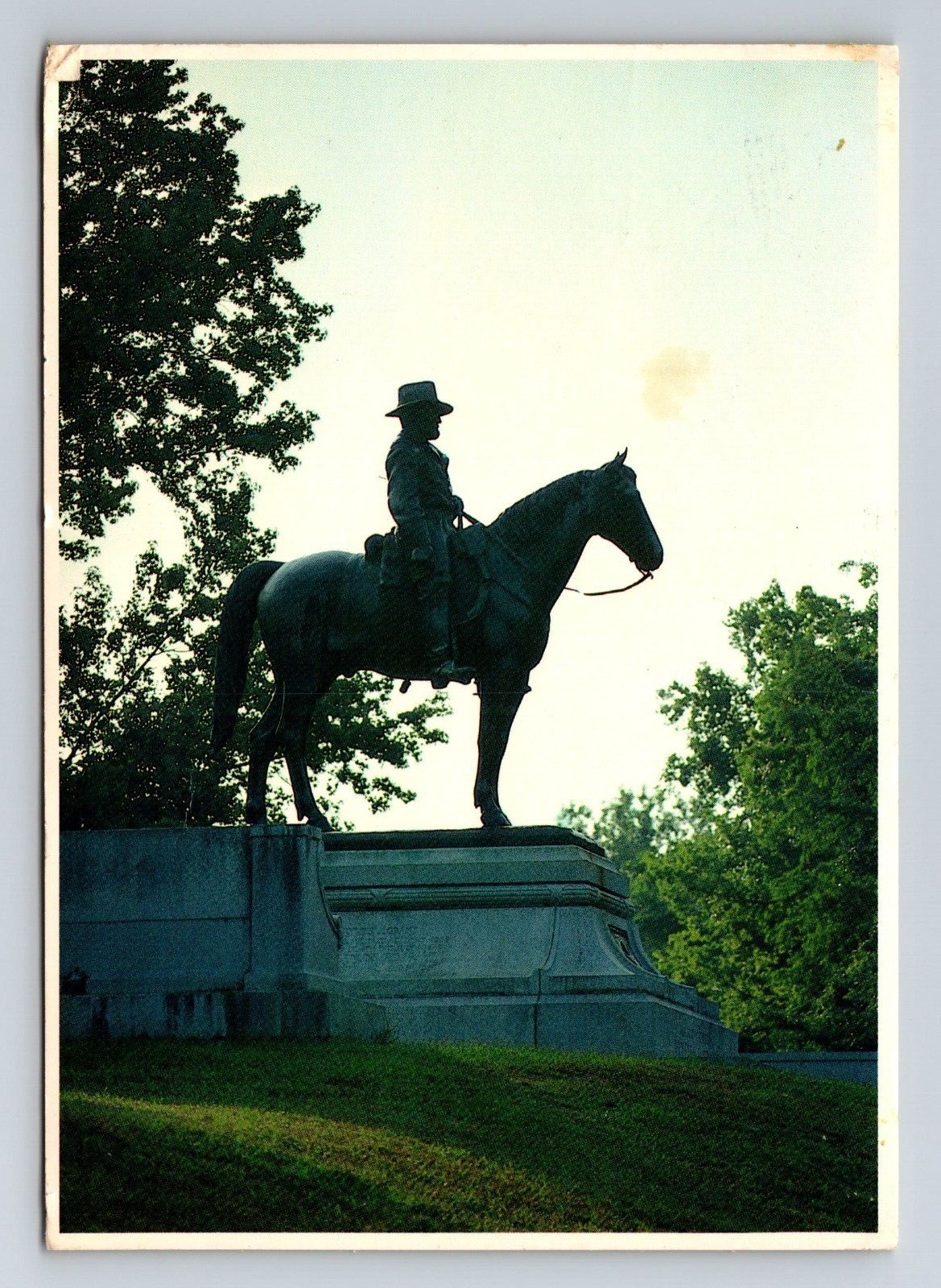 Vtg post card 5 3/4 x 4 1/8 inch Kingman, Grant Statue Vicksburg, Mississippi