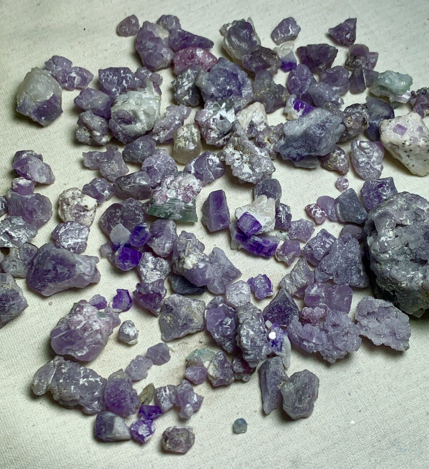 274 Grams  Purple Appetite Crystals Lots From Afghanistan