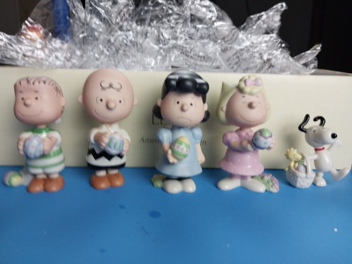 Lenox Peanuts It’s The Easter Beagle, Charlie Brown Set Of 5 Figurines NEW NIB