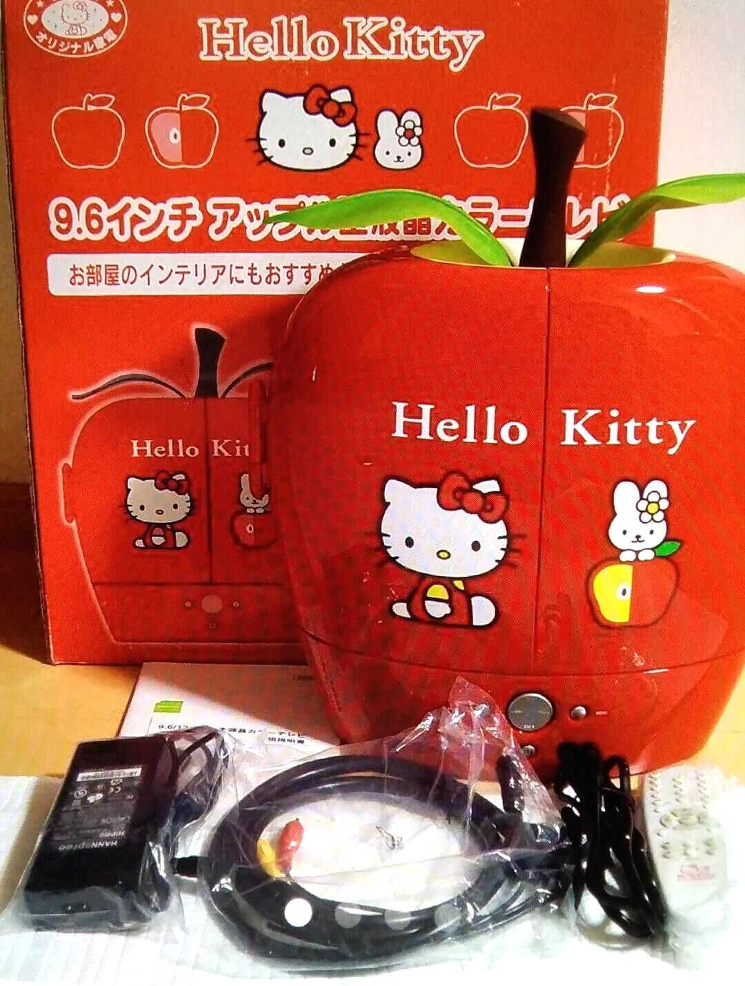 Sanrio Hello Kitty Apple TV 9.6 inch LCD Liquid Crystal Television Rare Unused