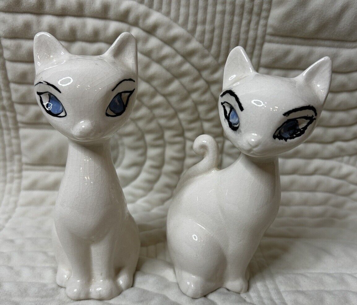 Vintage Mid Century White Cat Ceramic Figurines Kittens Blue Eyes