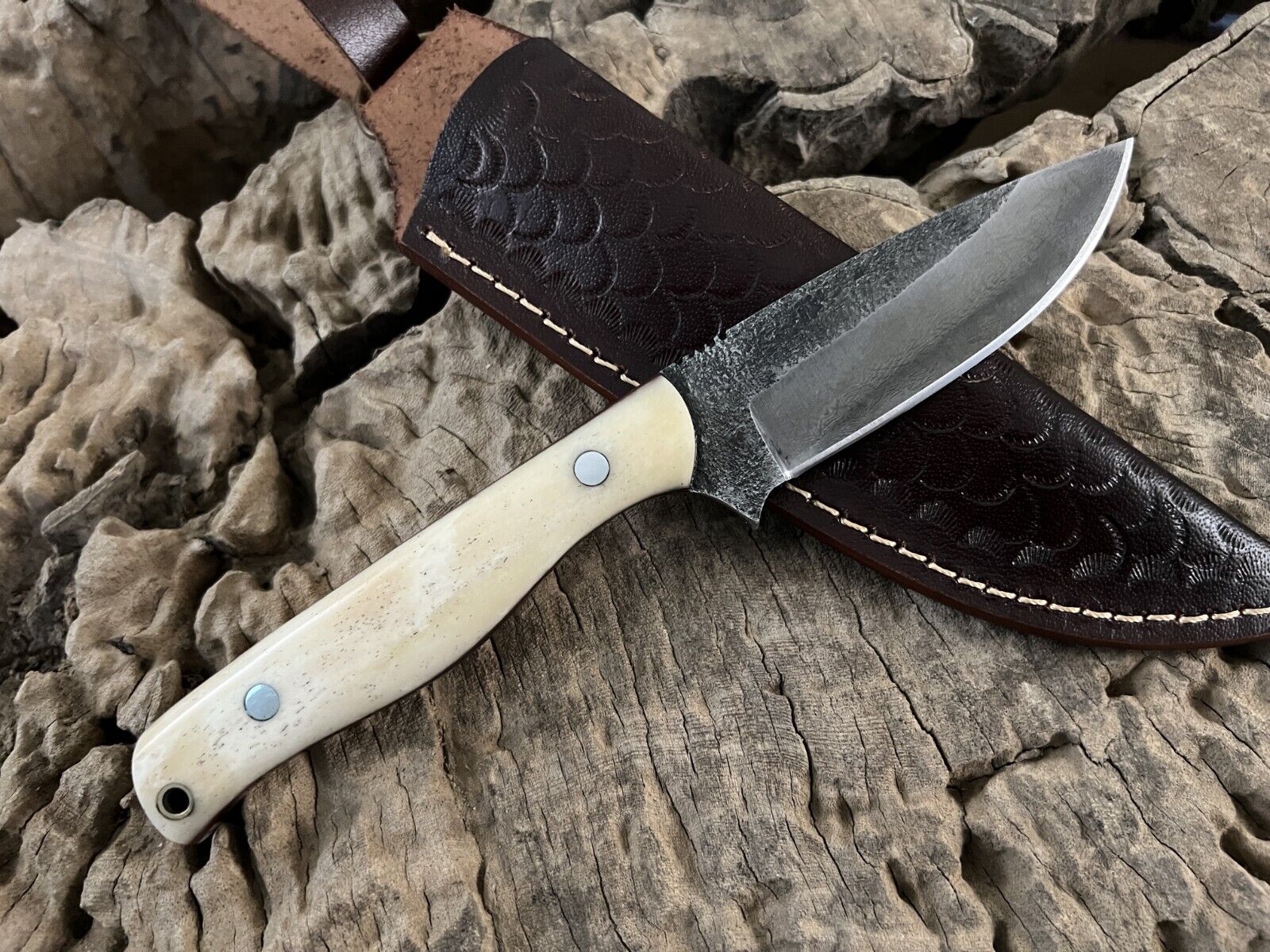Custom Handemade Hunting Knife, Bushcraft Camping EDC Skinning Knife With Sheath