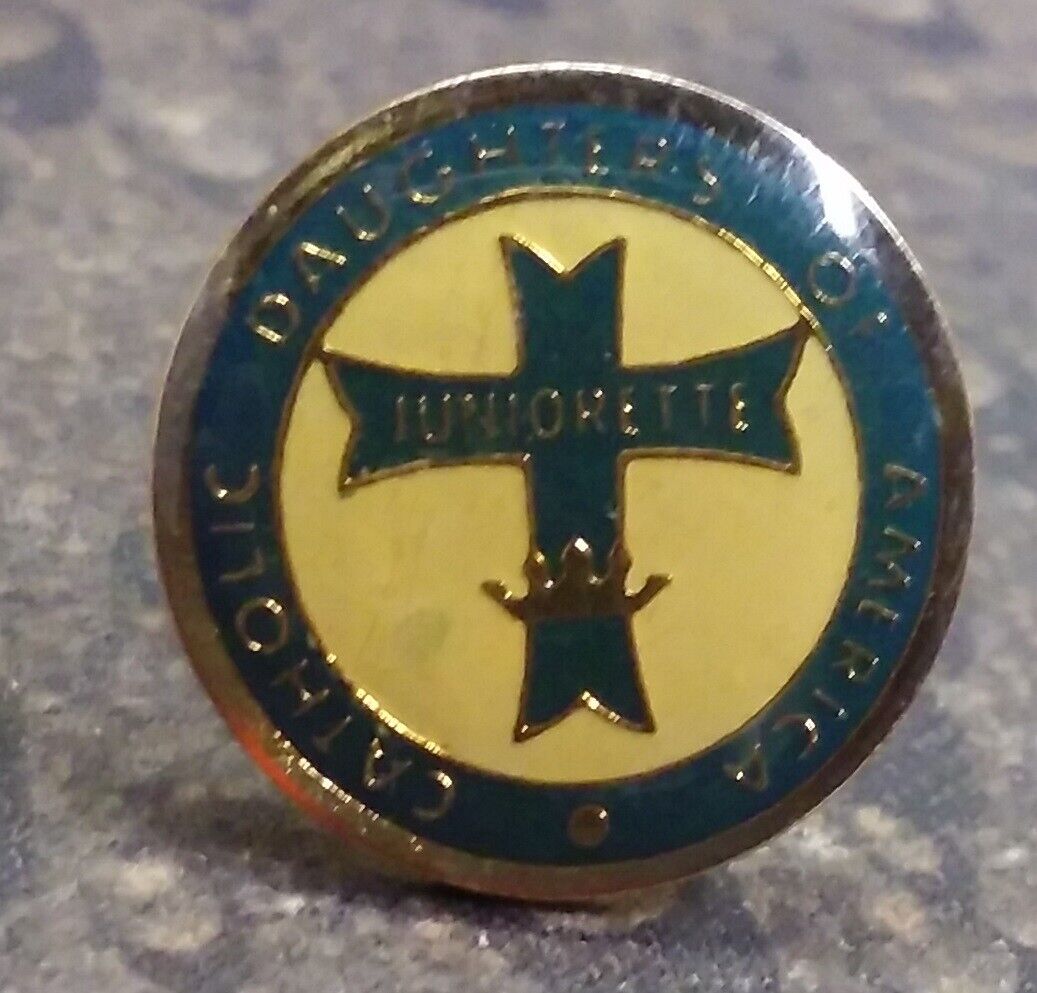 Catholic Daughters of America pin badge Juniorette 