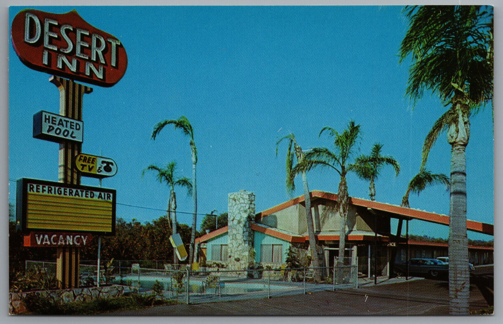 Anaheim CA Desert Inn Motel 1600 Harbor Blvd Near Disneyland c1960 Postcard
