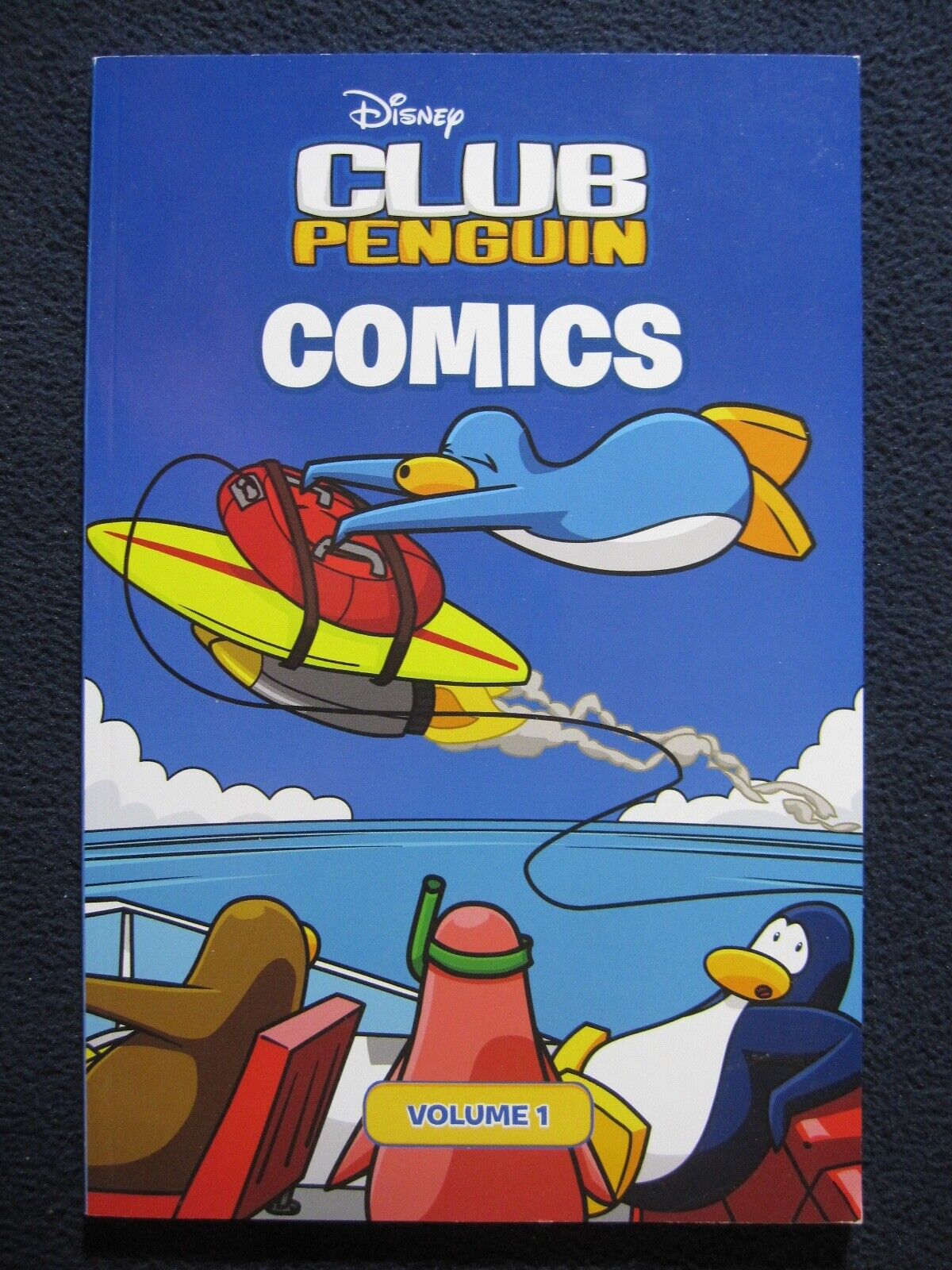 Club Penguin Comics: Volume 1 (Disney Club Penguin) [Oct 15, 2009] Penguin Gro..