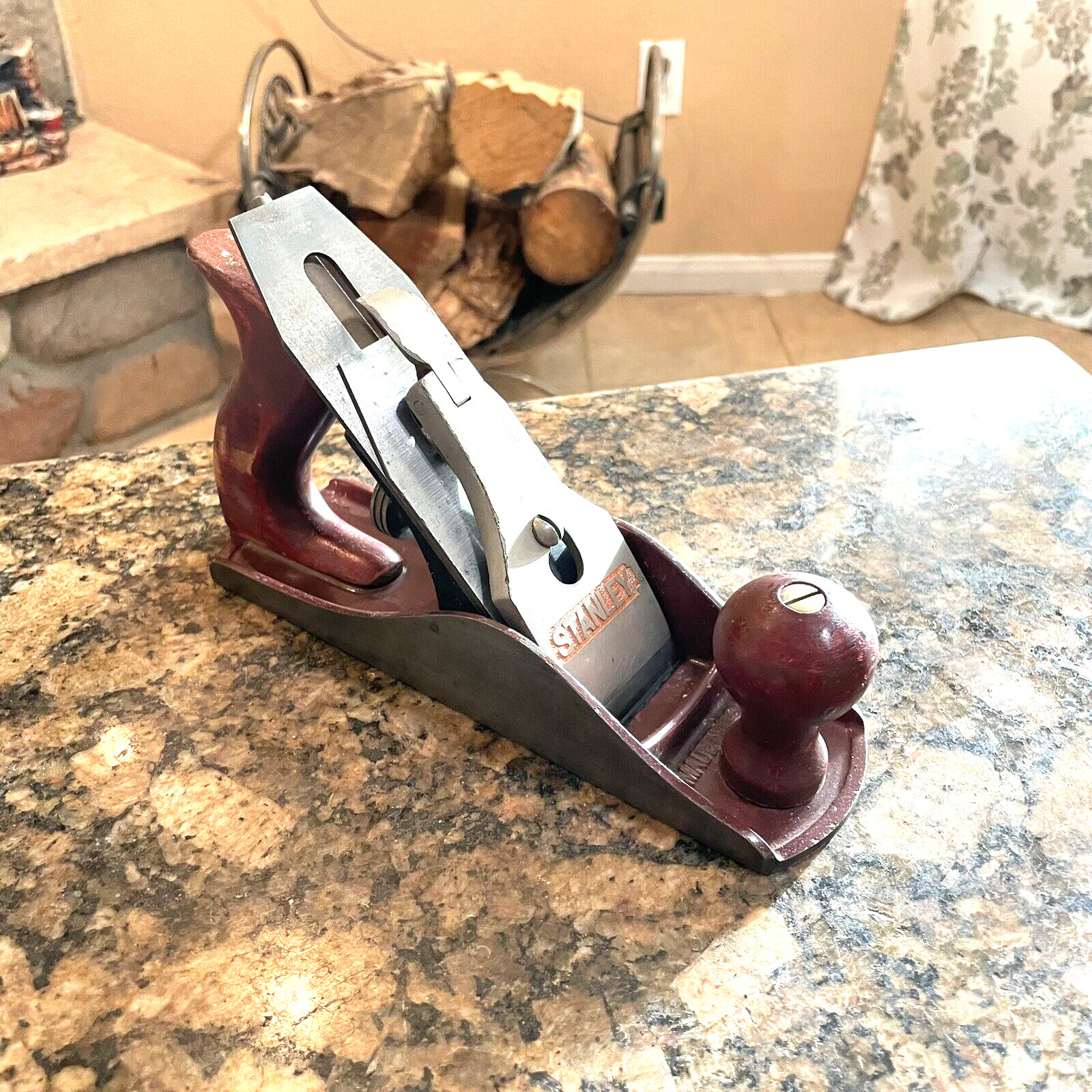 Vintage Stanley Two-Tone No. 4 Smooth Bottom Plane,Maroon Paint,Made In USA