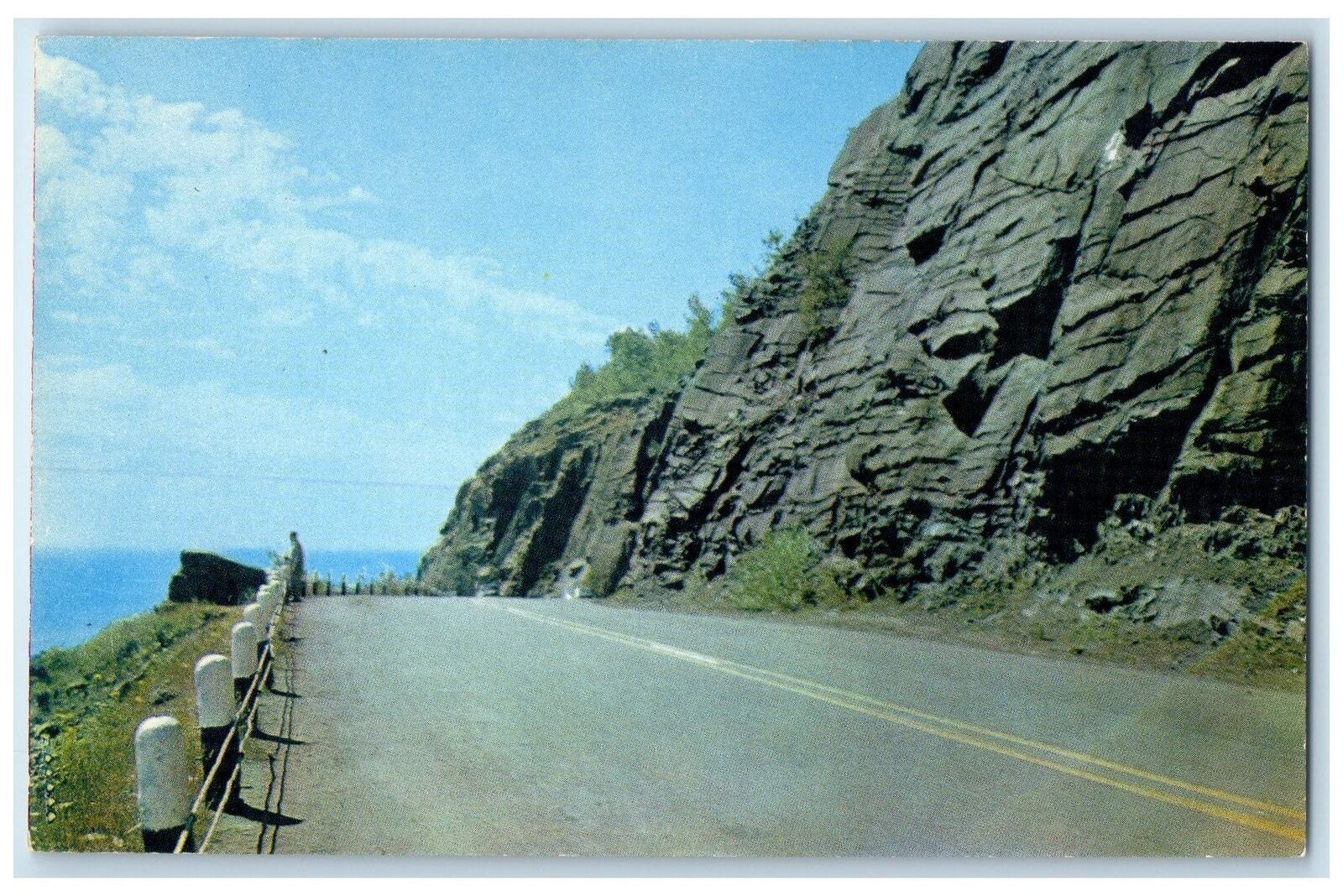 c1960's Silver Creek Cliff Beautiful Lake Superior Duluth Minnesota MN Postcard