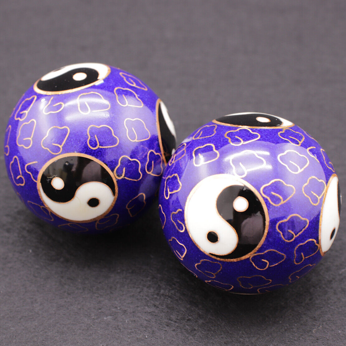 2x 50mm Yin Yang Chinese Baoding Balls Health Exercise Stress Relaxation Therapy