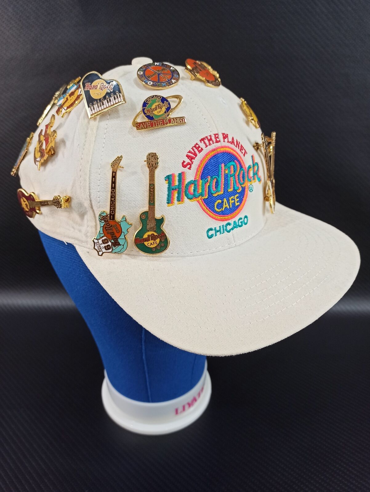 Vintage Instant Collection Hard Rock Café Pin/Pinback Chicago Illinois White Hat