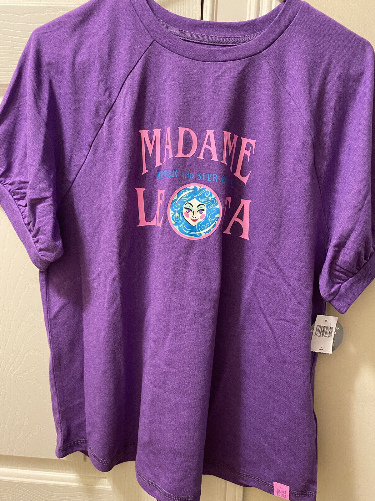 Disney The Haunted Mansion Trend Madame Leota Glow-In-The-Dark Shirt Large NEW
