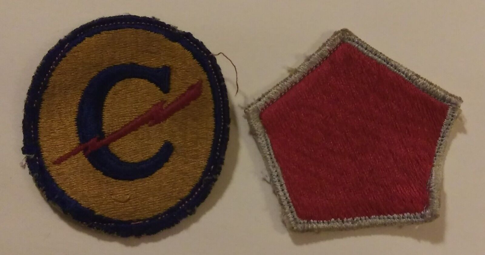 WW2 US Army Korea War Regiment and US Army Constabulary Force Patches 