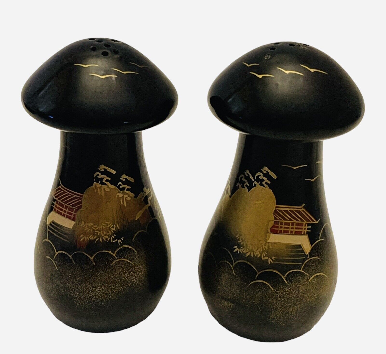 VTG Gilt Lacquered Handpainted Wooden Mushroom Salt And Pepper Shakers JAPAN