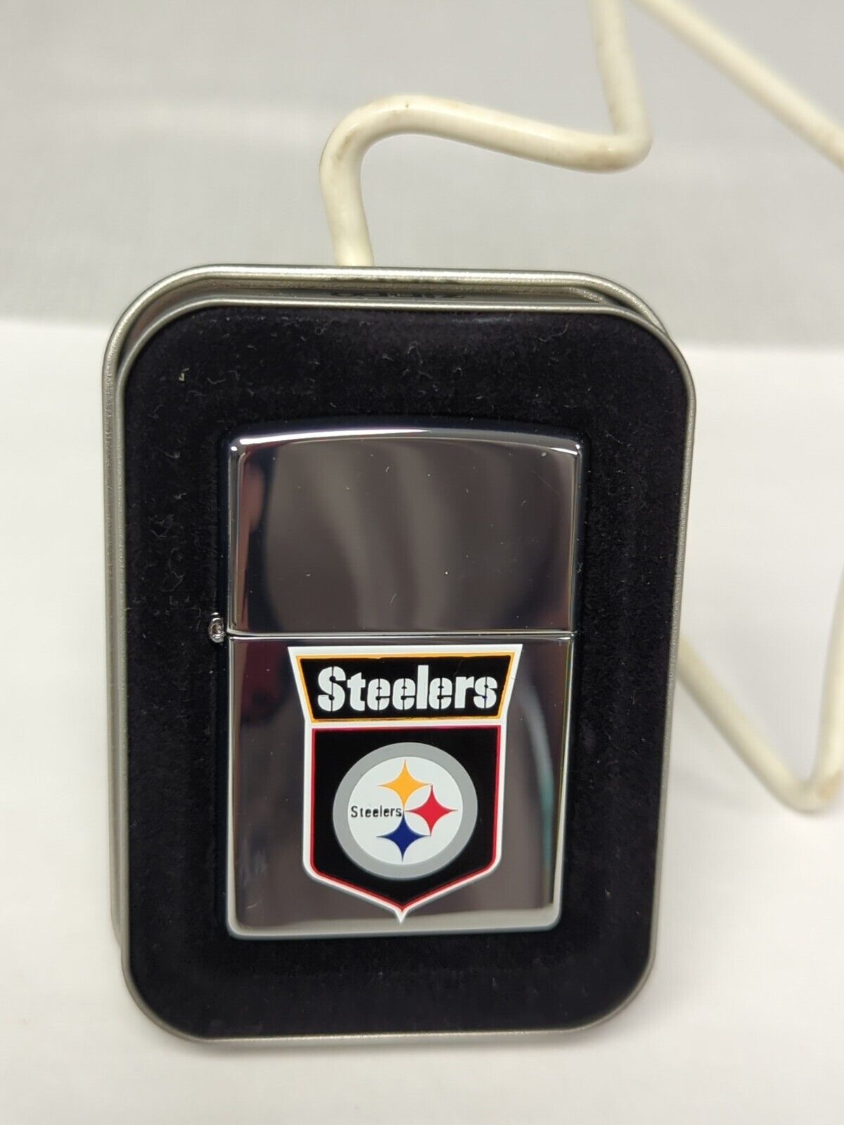 Sealed 2005 Zippo NFL Pittsburgh Steelers Lighter in Tin Box, NOS