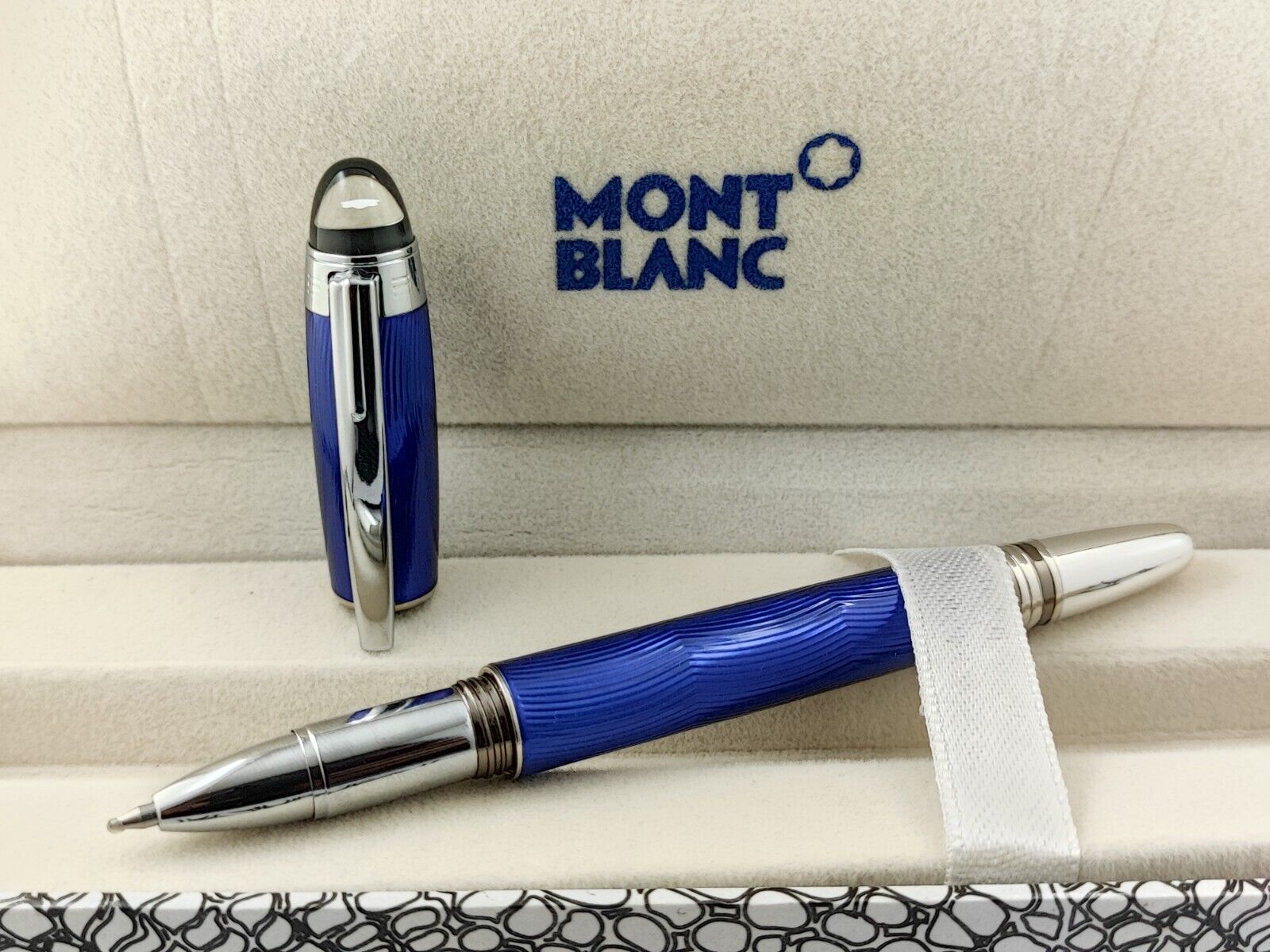 Luxury Montblanc Starwalker Roller Ballpoint Pen Silver Blue Coated with Box
