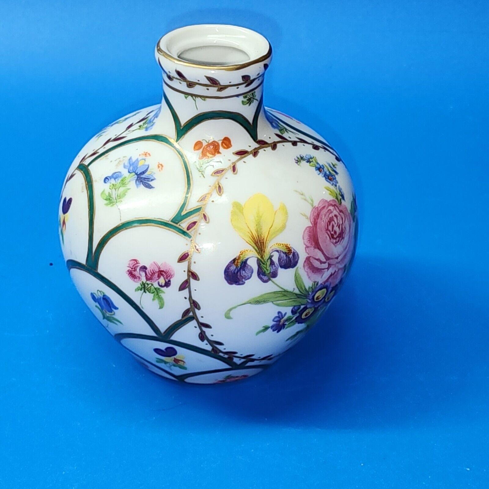 Vintage ELIOS Peint Main HF Handmade Hand Painted Porcelain Carafe Jug Vase