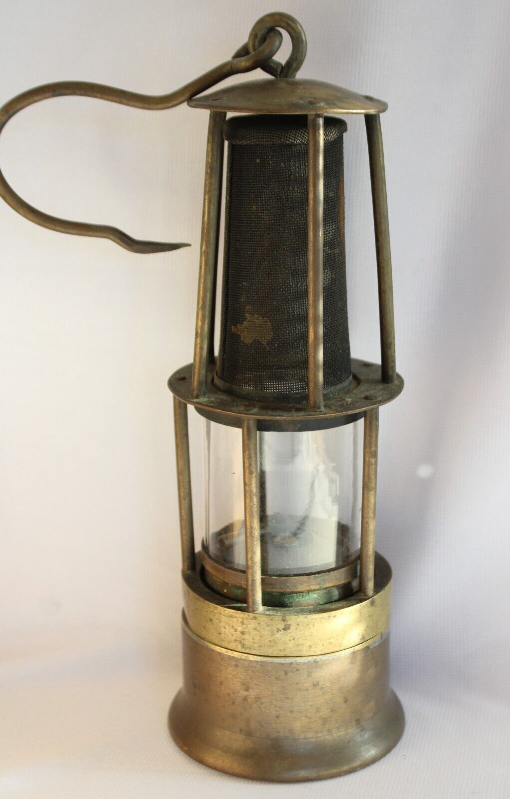 EARLY UNMARKED ANTIQUE BRASS MINER\'S SAFETY LAMP MINING