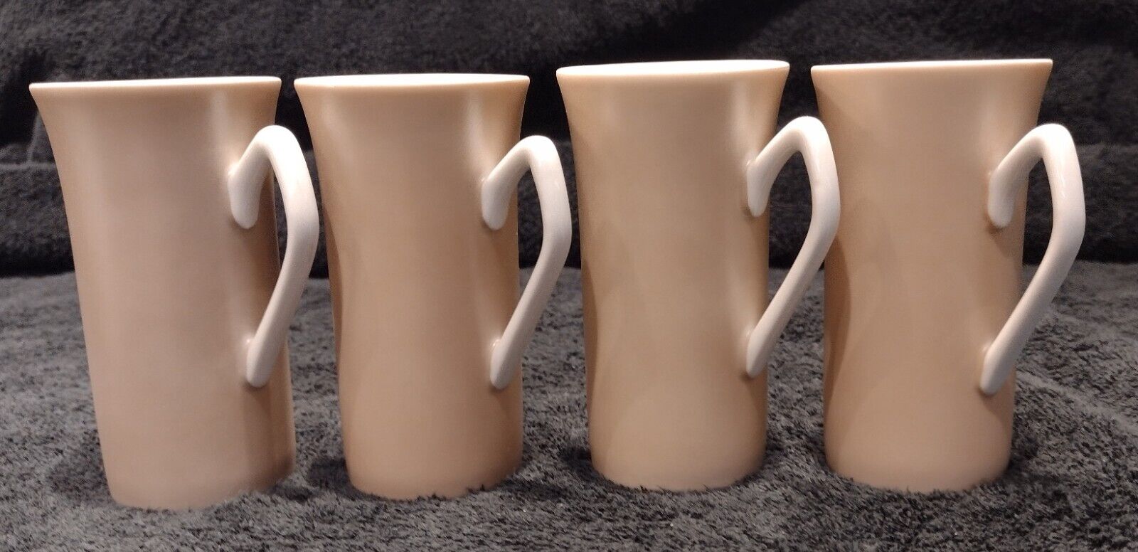 4 Vintage 60’s Latte, Cappuccino Mugs.