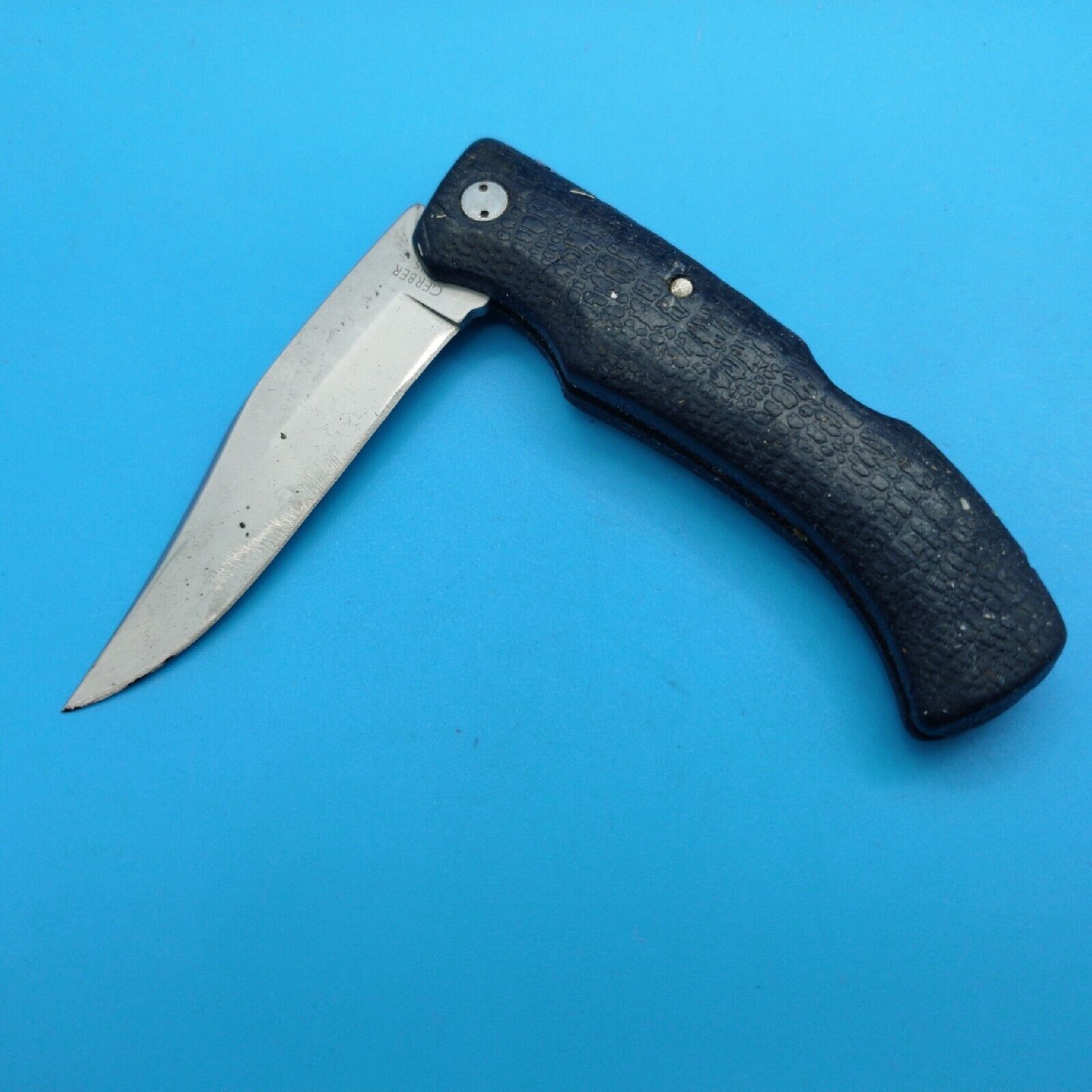 GERBER Gator 625 Black Folding Pocket Knife Lockback Rubber handle