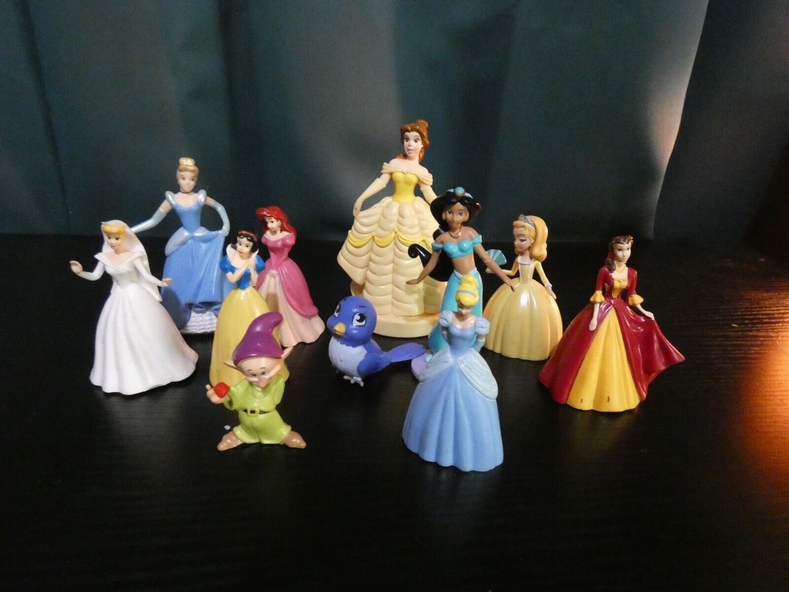 Lot of 11 Disney Princesses & Friends Figures
