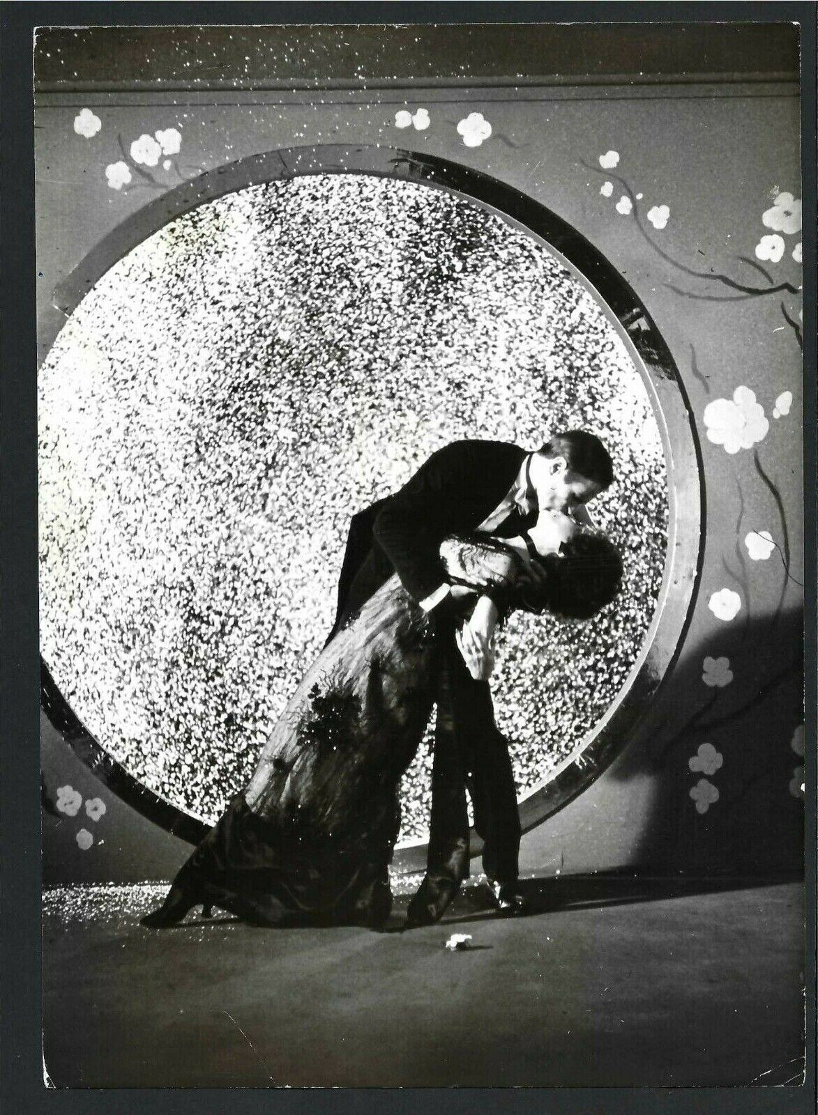 HOLLYWOOD Rudolf Nureyev + LESLIE CARON VINTAGE 1977 ORIGINAL PHOTO