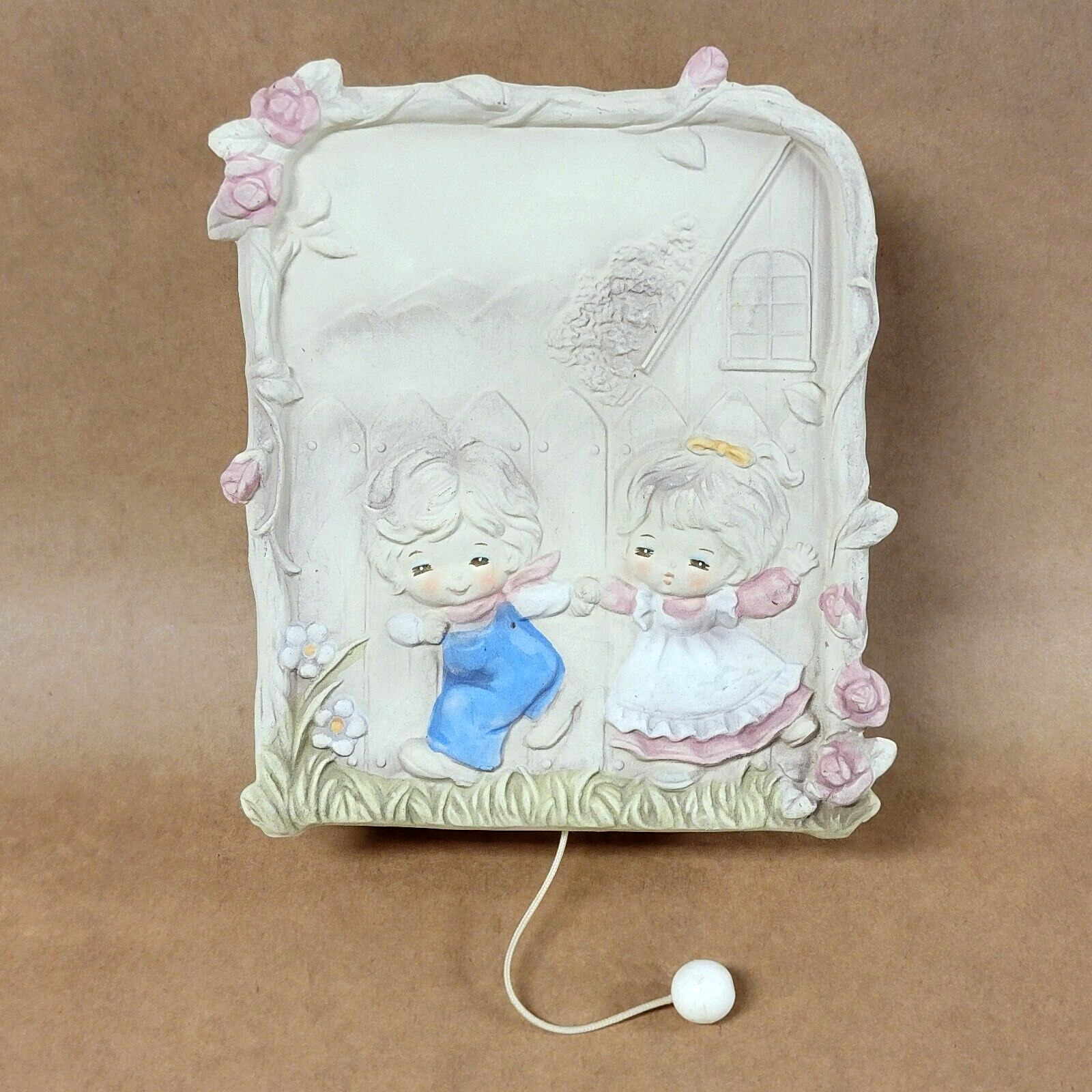 VTG Nursery Music Box Musical Wall Hanging With Pull String Ceramic 7 Inch 1970s
