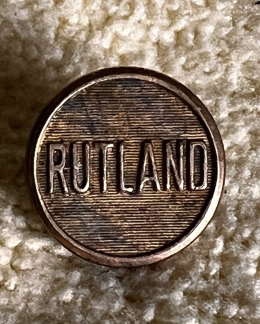 C. 1905-10 Rutland Railway Railroad Original Uniform Button 1/2\
