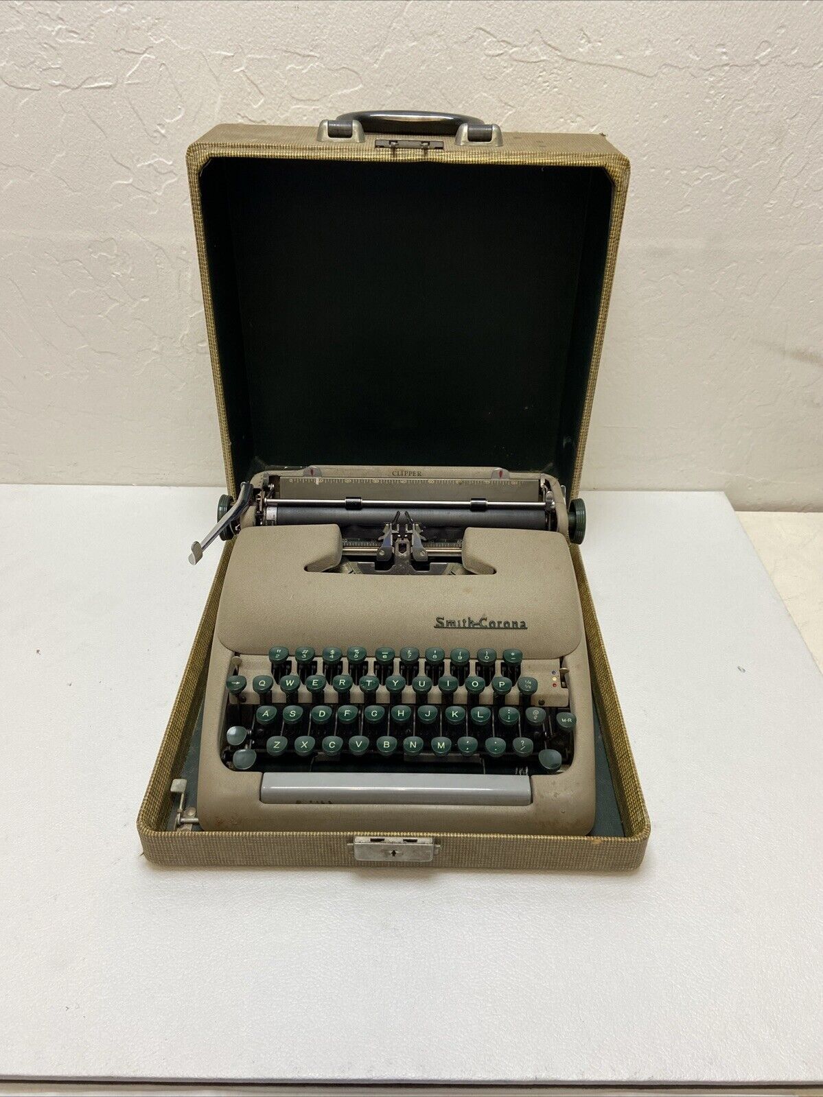 Smith-Corona Typewriter “Clipper”