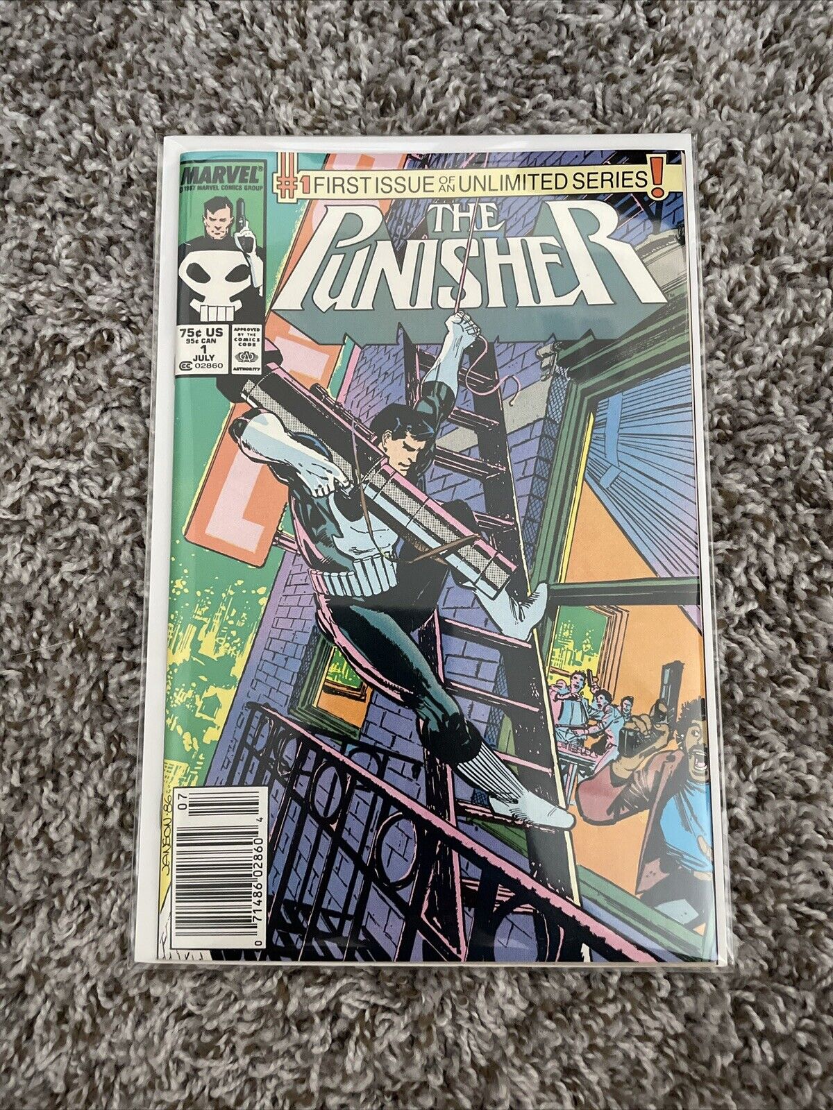 Punisher #1 Newsstand Variant 1st Solo Unlimited Series Klaus Janson Cover NM