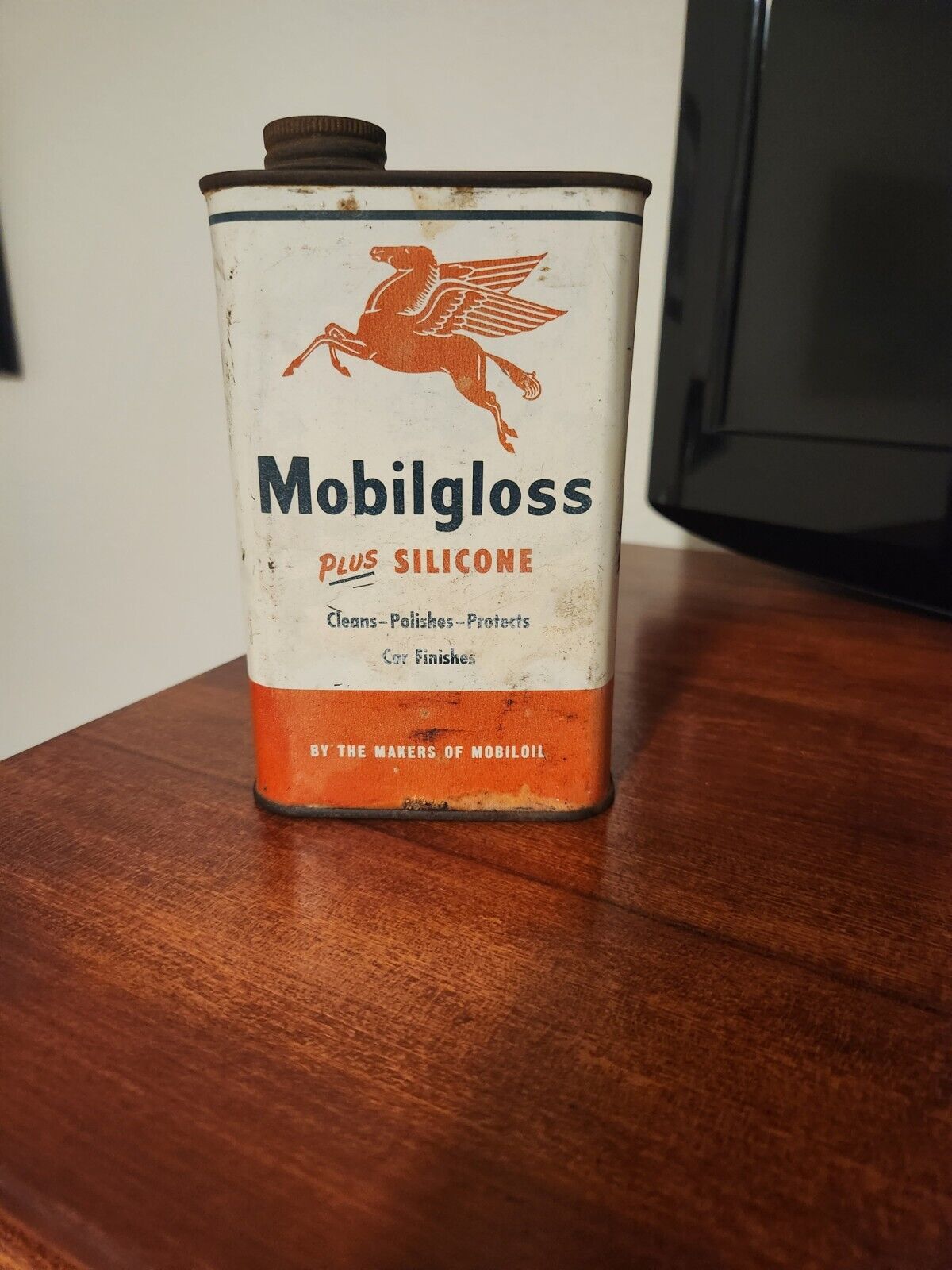 Vintage Mobil  Pegasus Car Wax Can Oil Gas Station Sign man Cave Collectible Old