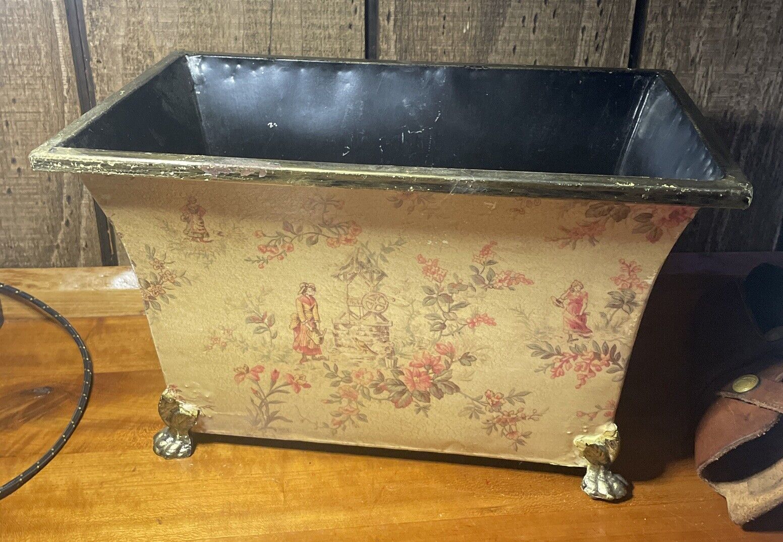 French Style Claw Footed Handpainted Flower/craft Tin Yellow Gold Crackle Look