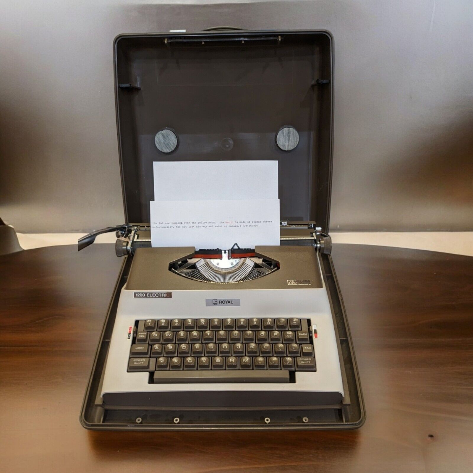 Royal Electric Typewriter 1200 Award Series Vintage Tested Working