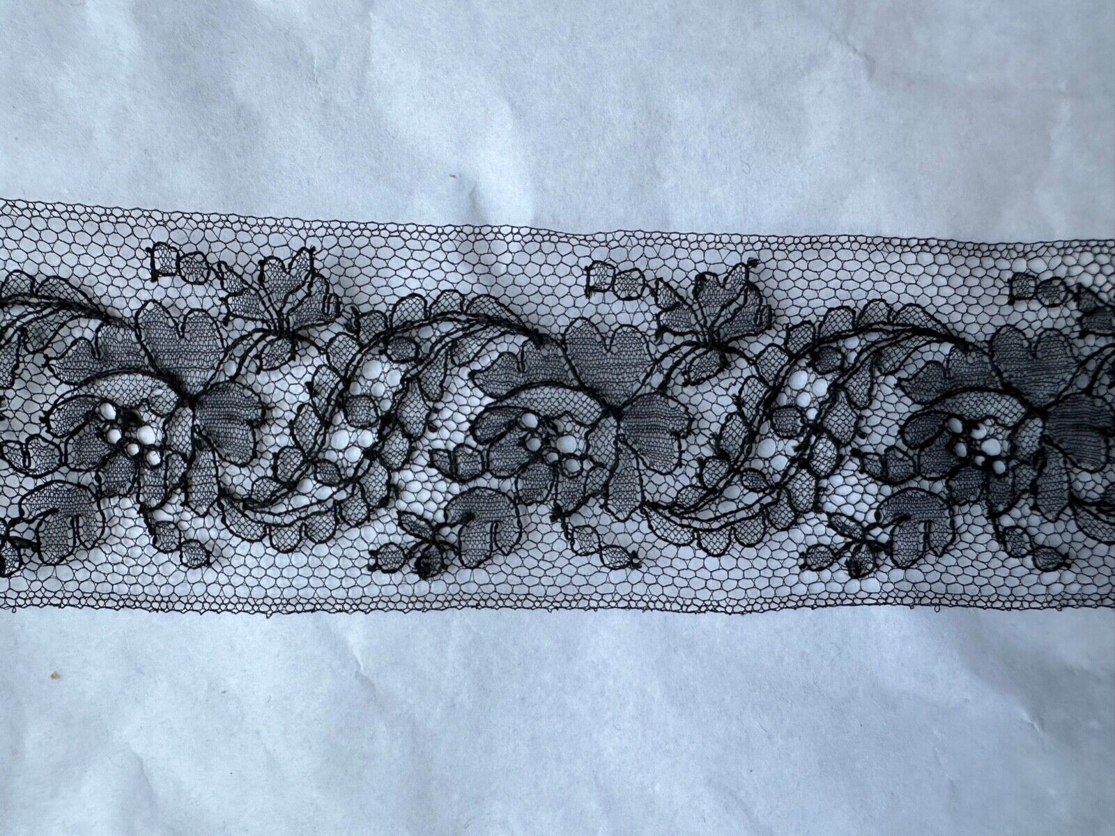 Stunning Antique Handmade CHANTILLY LACE Insertion 250cm by 9.5cm
