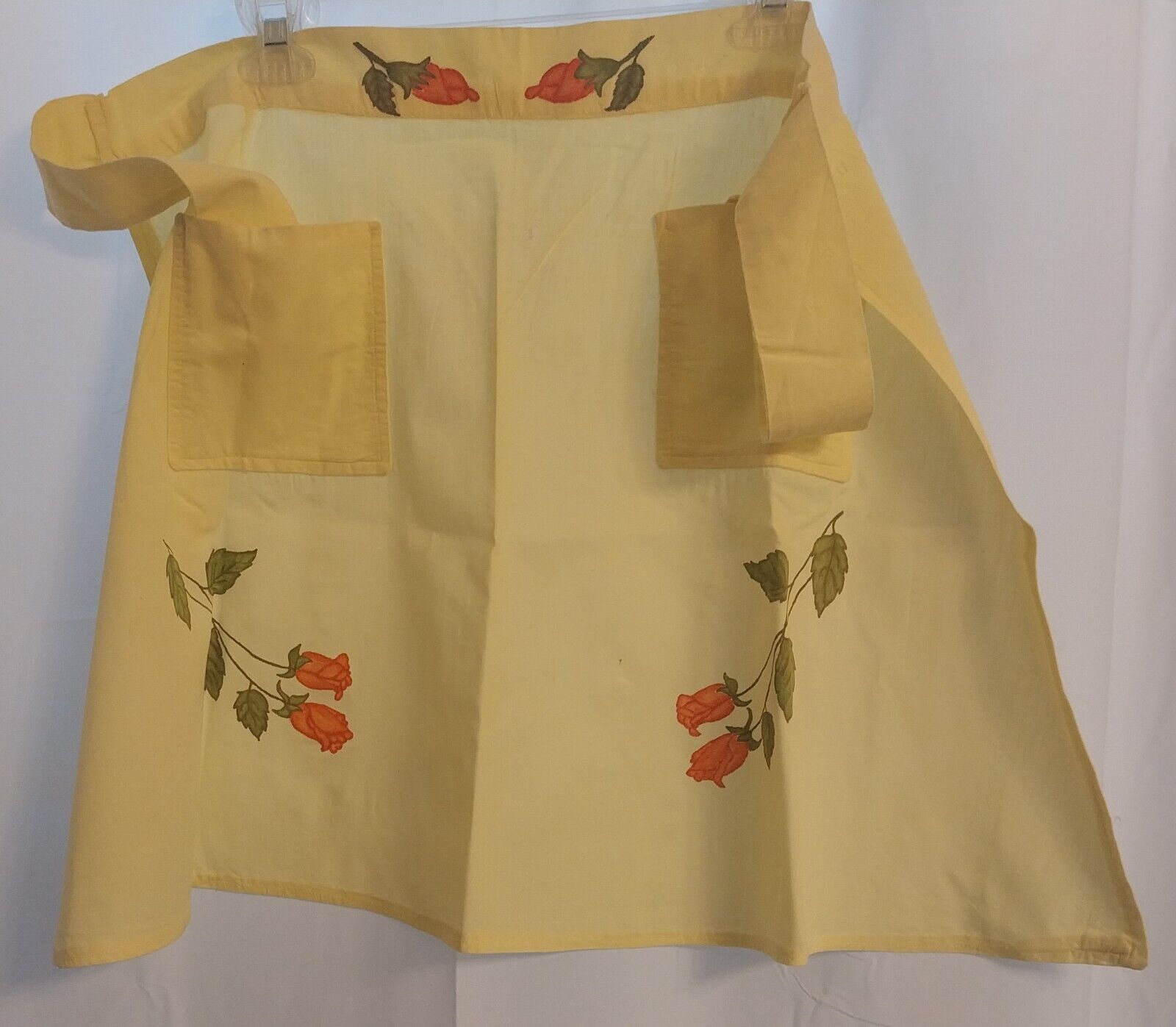 Handcrafted Vintage Yellow 1/2 Apron w/ Roses. Appears Unused * 2 Front Pockets