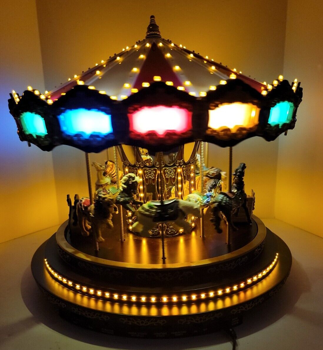 Mr. Christmas Royal Marquee Carousel Lights/Music - Working.