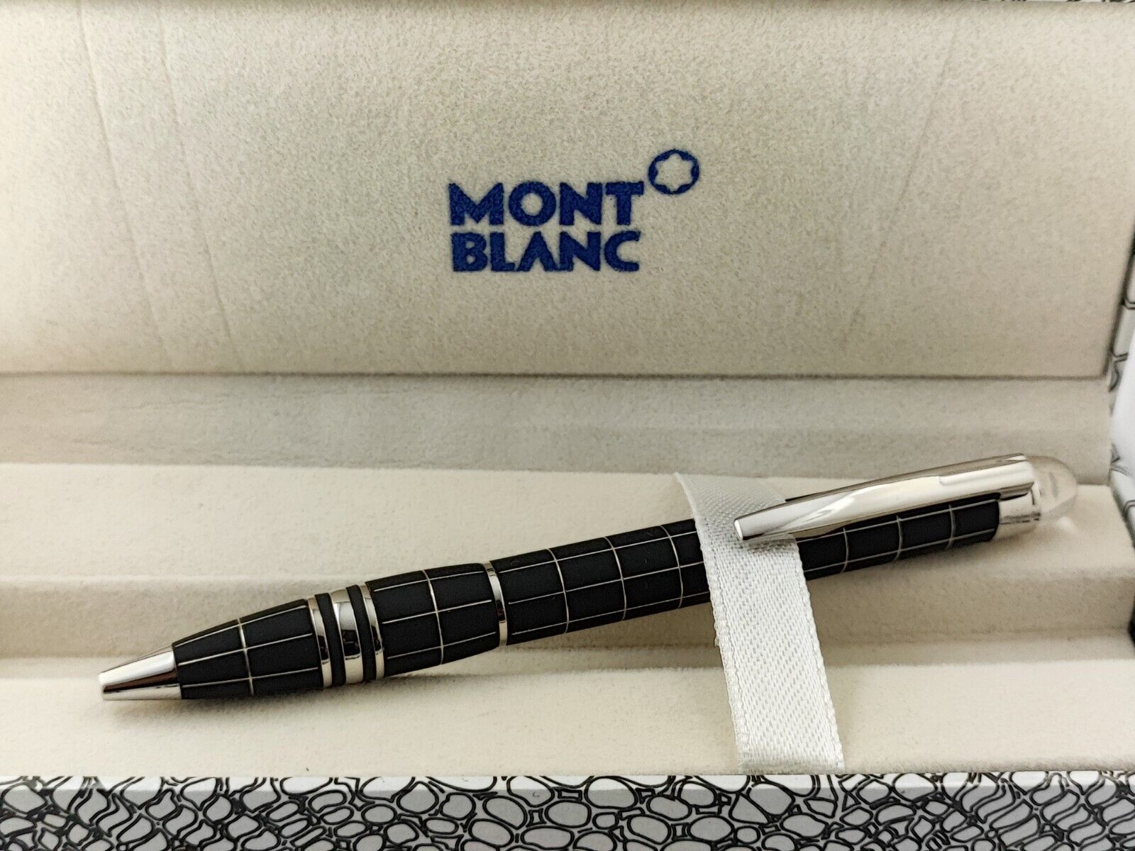 Luxury Montblanc Starwalker Roller Ballpoint Pen Matte Black + Silver with Box