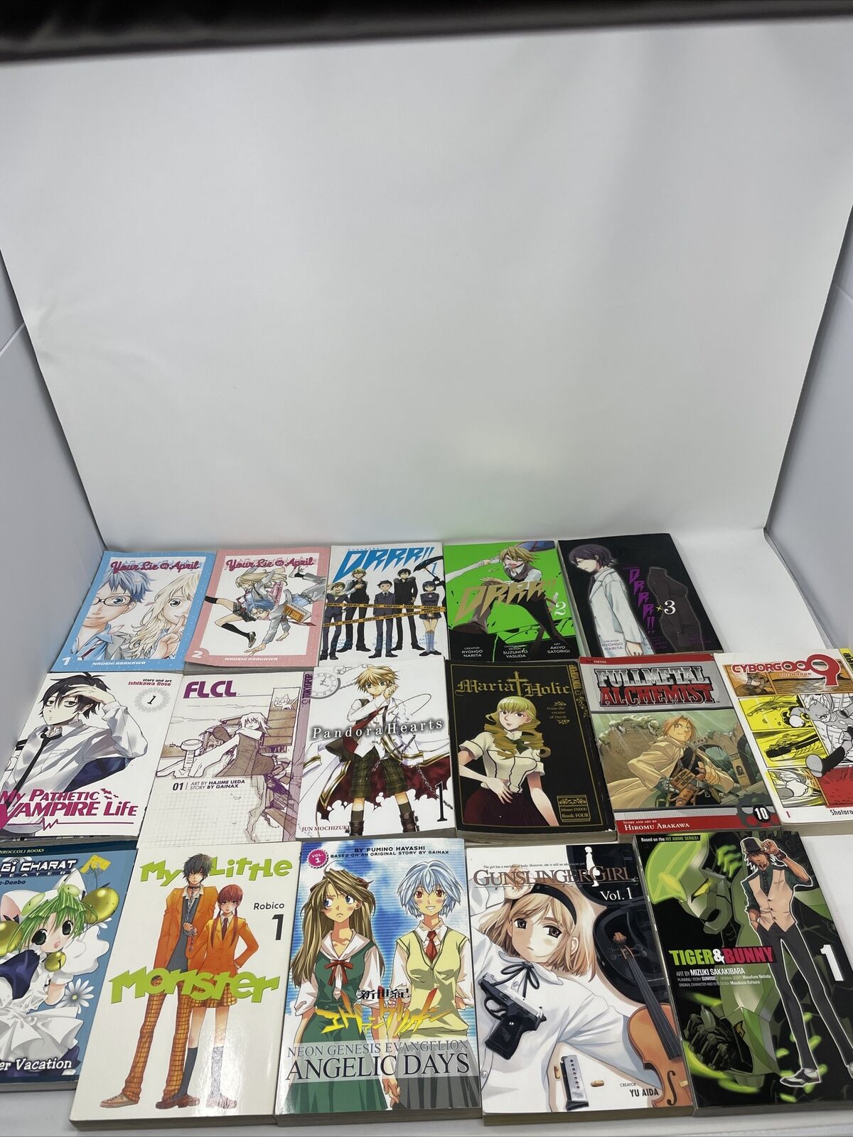 lot of 16 misc mixed English language Manga titles