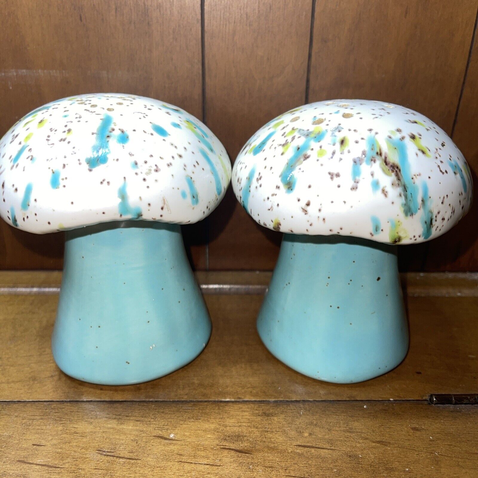 Large Vintage Retro Ceramic Mushroom  Salt Pepper Shaker Speckled Robin Egg Blue