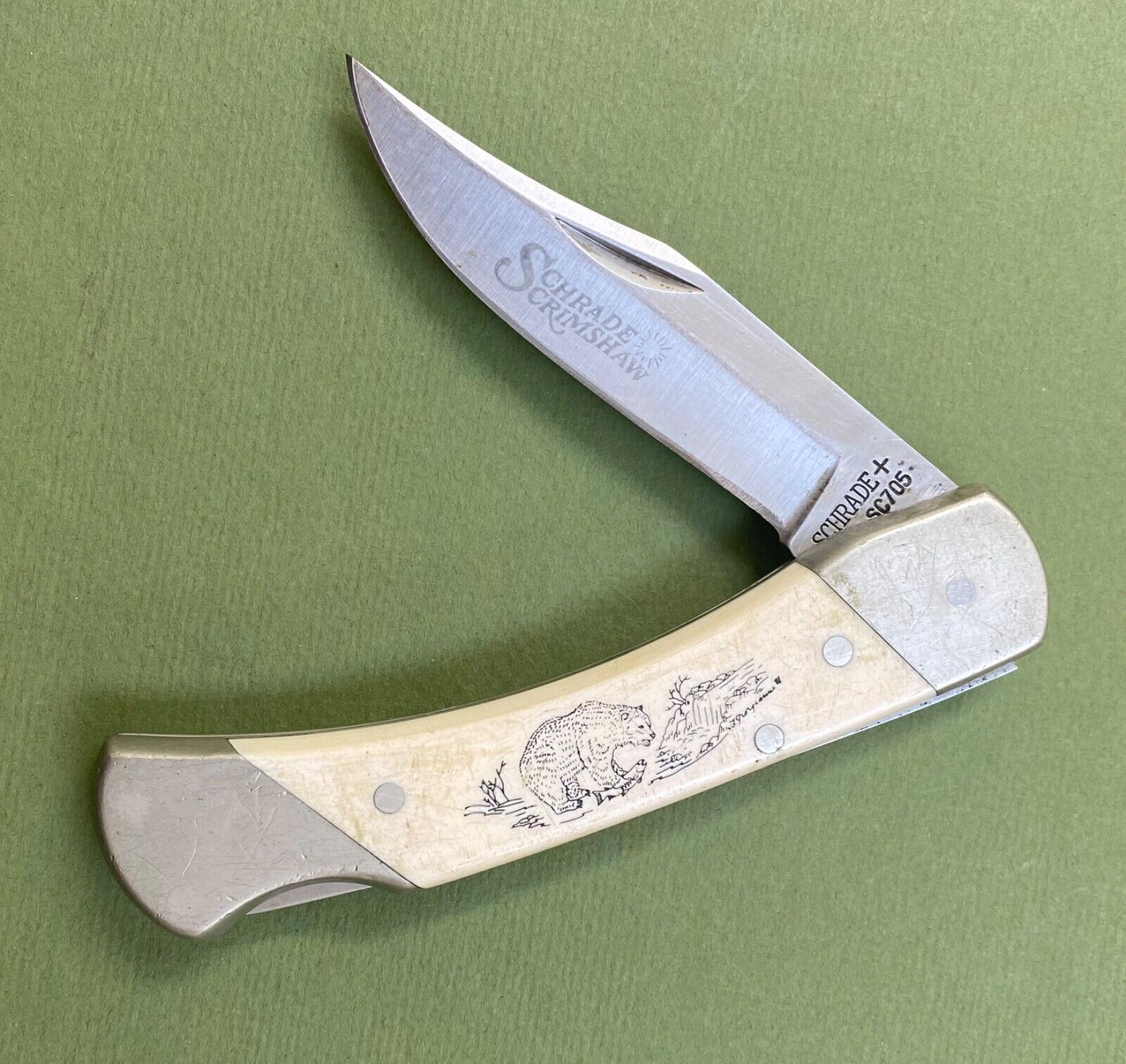 Schrade USA SC705 Scrimshaw Lockback Pocket Knife Used 