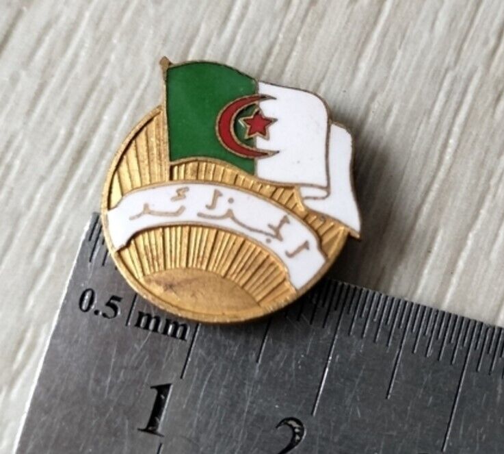 ALGERIA  Vintage enamel  pin badge NATIONAL FLAG ALGERIA RARE