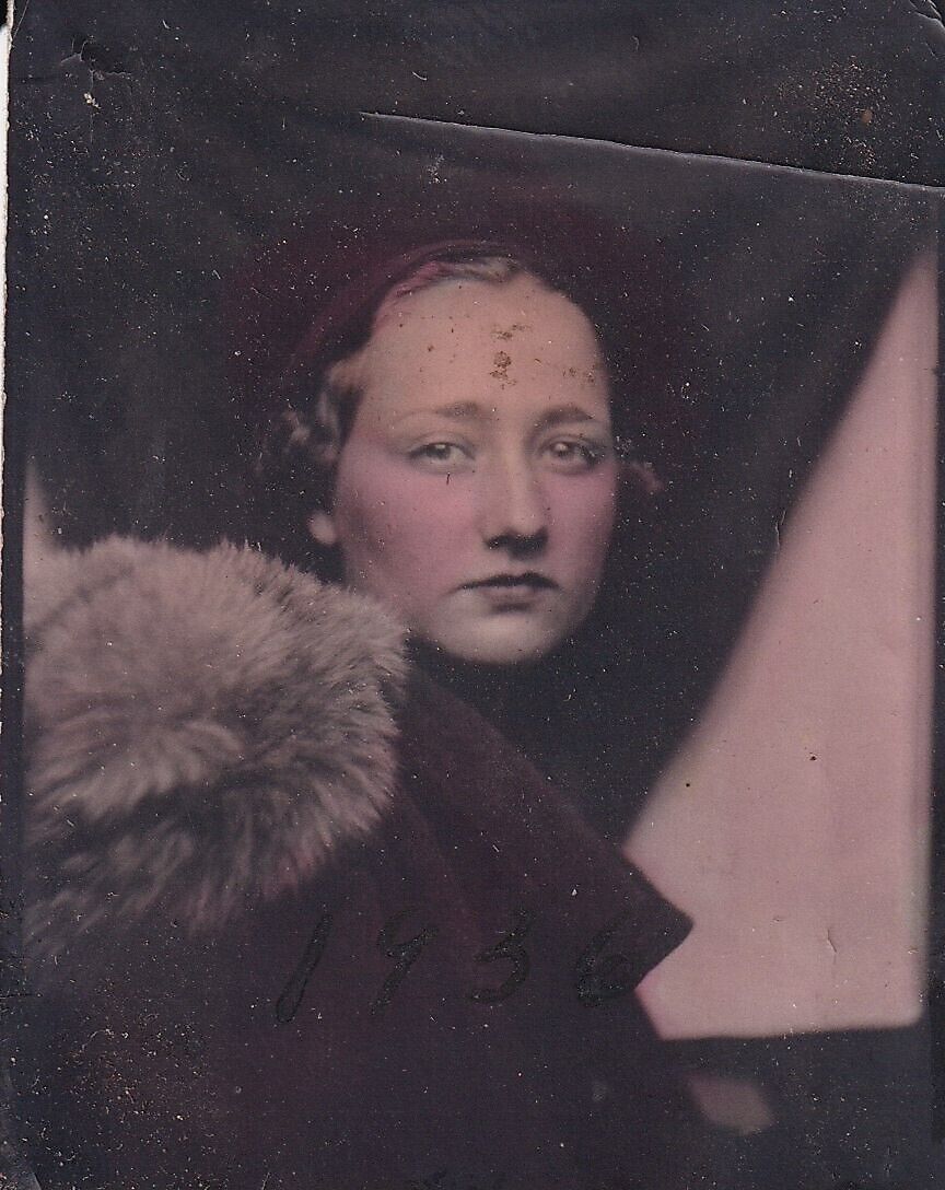 c.1930s Vintage Photograph Woman Fur Lined Coat Glamour Elegant Small Photograph